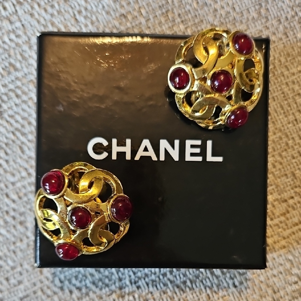 CHANEL Vintage Gold Clip Earrings Red Gripoix W/Box